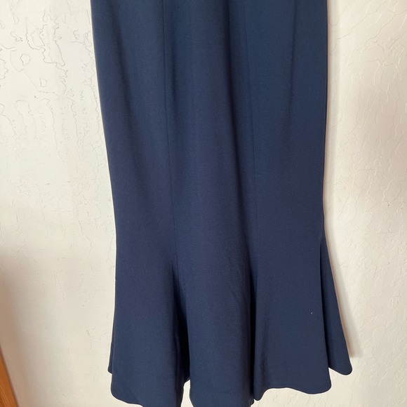 Dress The Population Navy Trumpet Dress - Picture 2 of 7